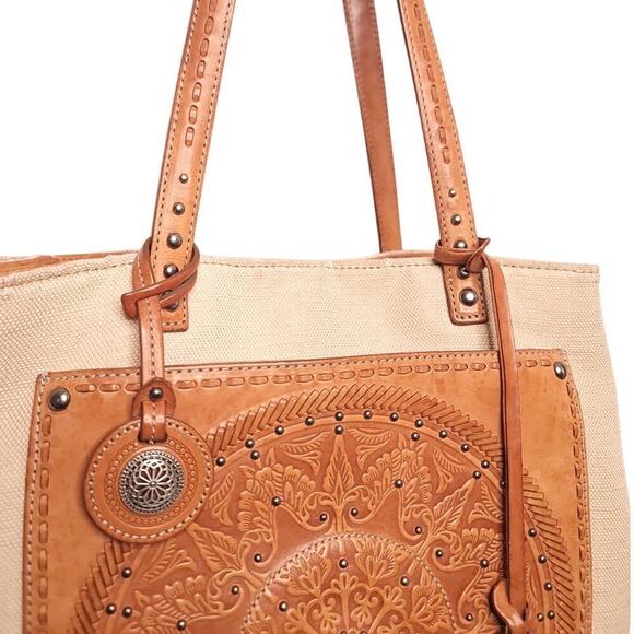 Brighton Ferrara Coll Giovana Canvas & Leather 3D Medallion Convertible Tote Bag - Picture 5 of 9